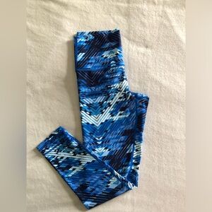 Aerie Chill Play Move Leggings. Blue Geometric Pattern. Size M. NWOT.